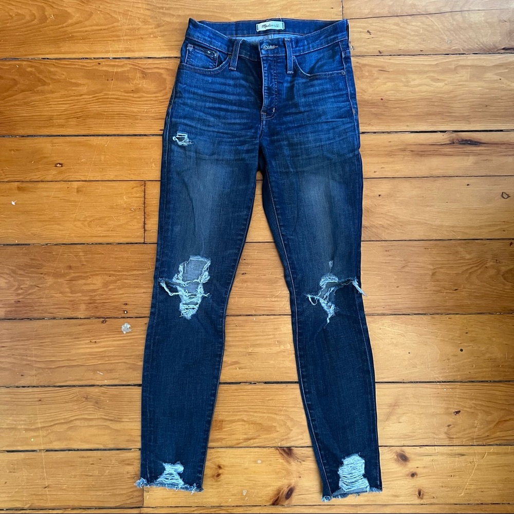 Madewell 9’’ High Rise Skinny with Rips, size 26
